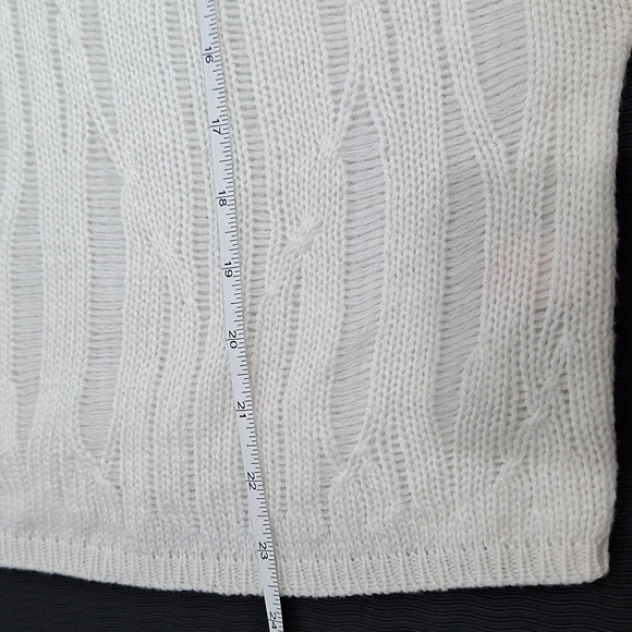 VICTORIA'S SECRET Ivory White Scoop Neck Sweater - Picture 8 of 9